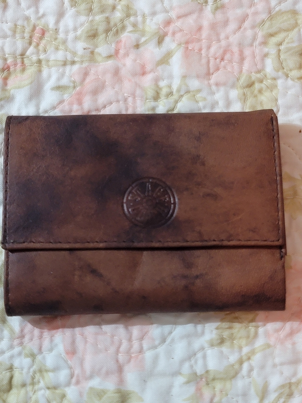 Vintage-Style Brown Leather Trifold Wallet for Men